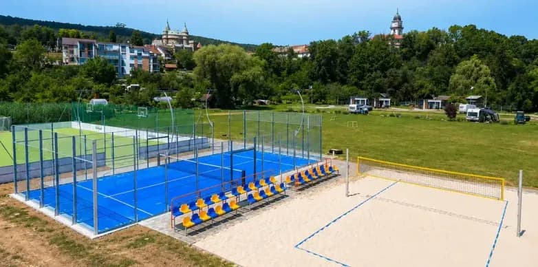 Ihrisko Pod Farou – PADEL Bojnice